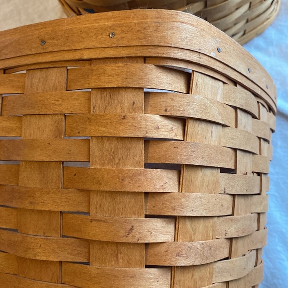 Longaberger Tall Waste Basket W/Liner. EUC Sz. 9.5” x 12.25” Tall. Signed, Dated - Picture 13 of 13